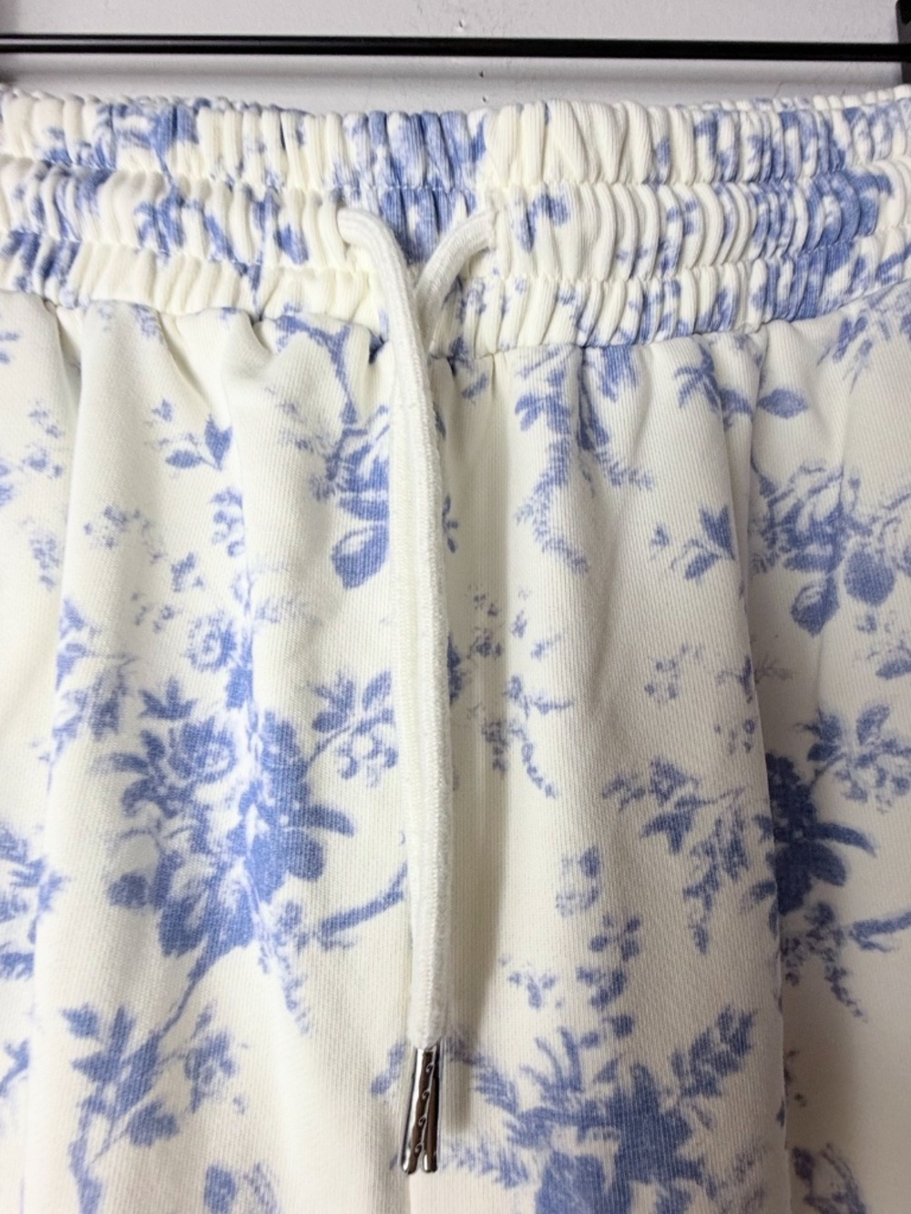 Taelynn Floral Pajama Set Size Medium Sleepwear Loungewear (Q) - Picture 7 of 14